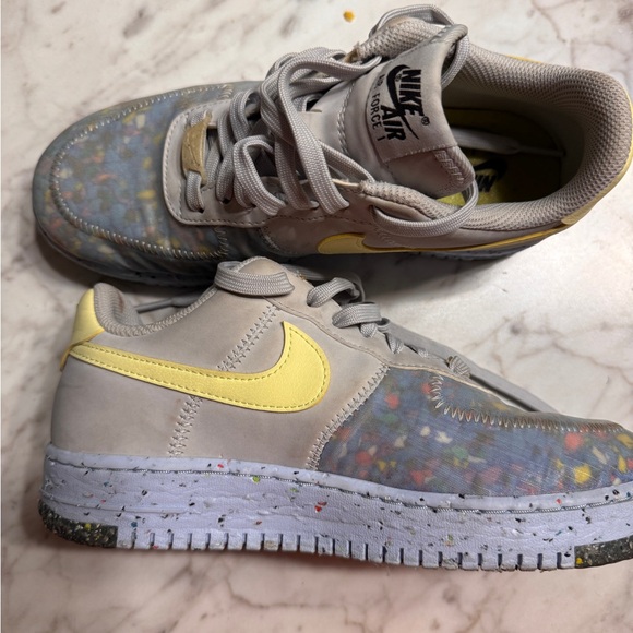 Nike Air Force 1 Crater
Pure Platinum Barely Volt - Picture 5 of 7